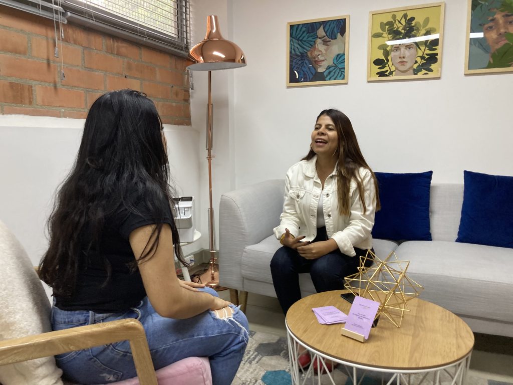 Estrategias UdeMedellín para cuidar la salud mental: una red de apoyo ...