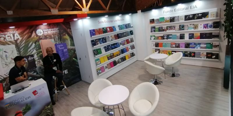 Los visitantes podrán acceder a una selección de títulos de producción académica, investigativa y literaria de la Universidad.