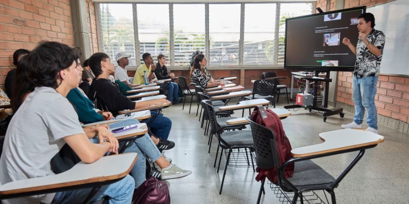 Estudiantes en la Universidad de Medellín
