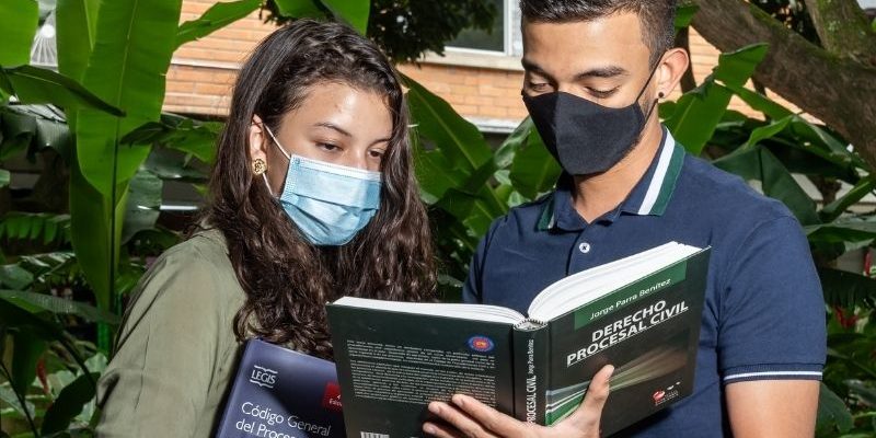 estudiantes derecho (1)